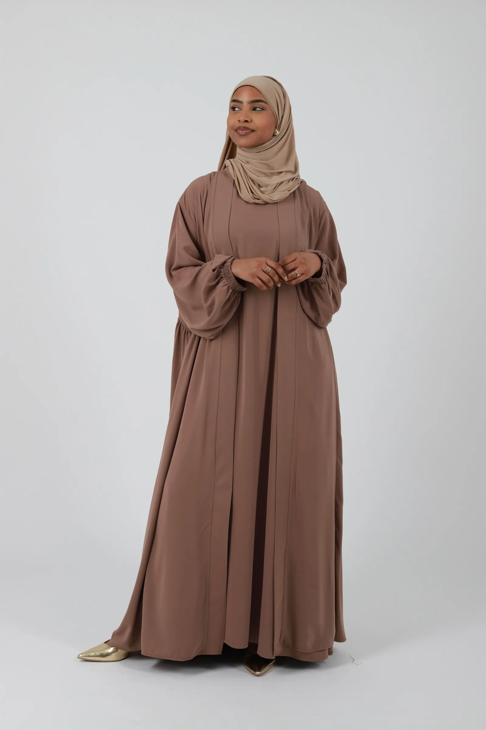 abaya ample avec sous robe pour femme musulmane moderne