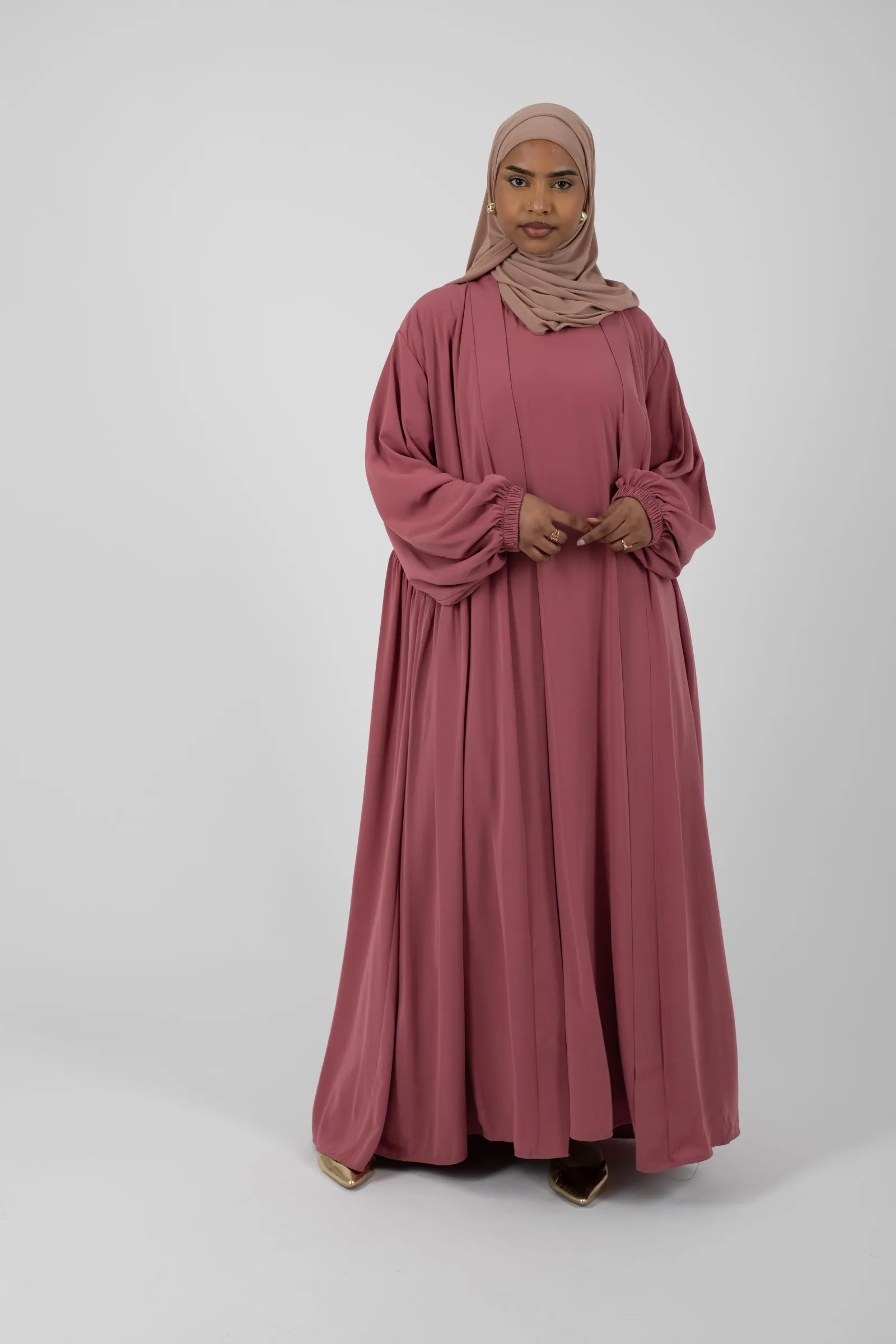 abaya ample avec sous robe pour femme musulmane moderne