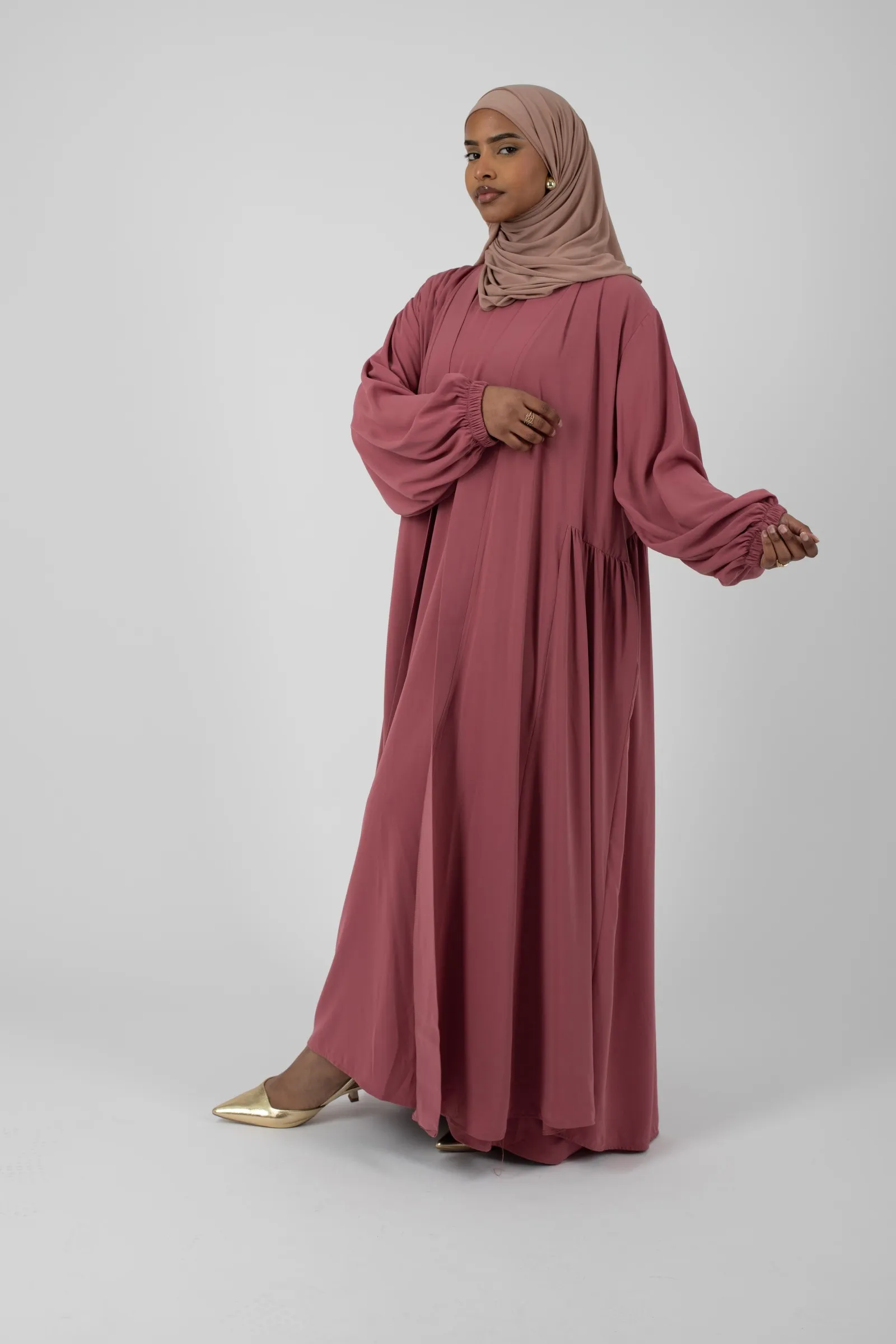 abaya ample avec sous robe pour femme musulmane moderne