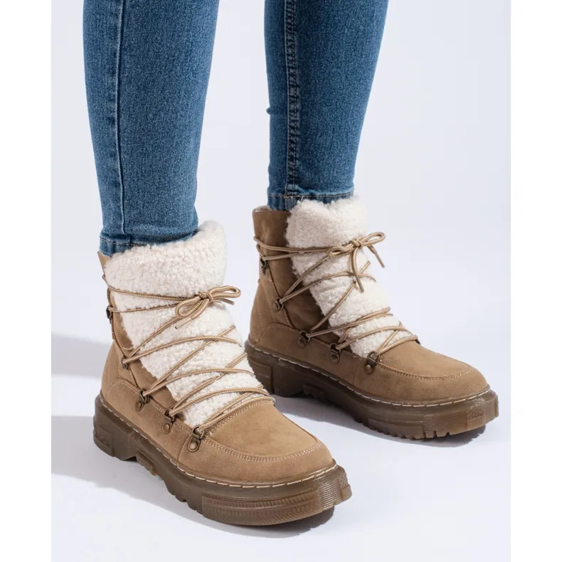 Bottes de neige brunes pour femmes avec un manteau en peau de mouton Shelovet