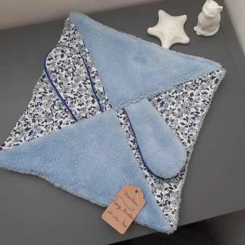 Doudou lapin – doudou oreilles de lapin – bleu – eponge bambou toute douce et coton – cadeau naissance, anniversaire, fête