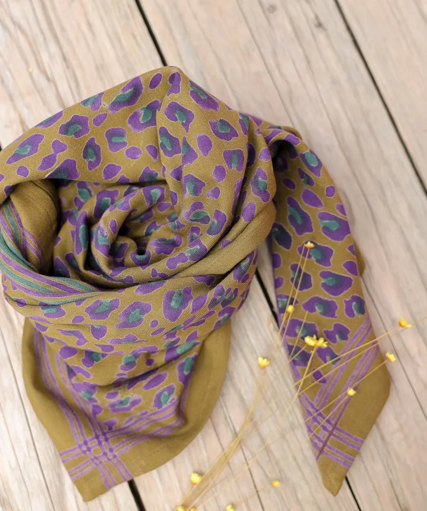 Foulard indien léopard kaki | maugconceptstore