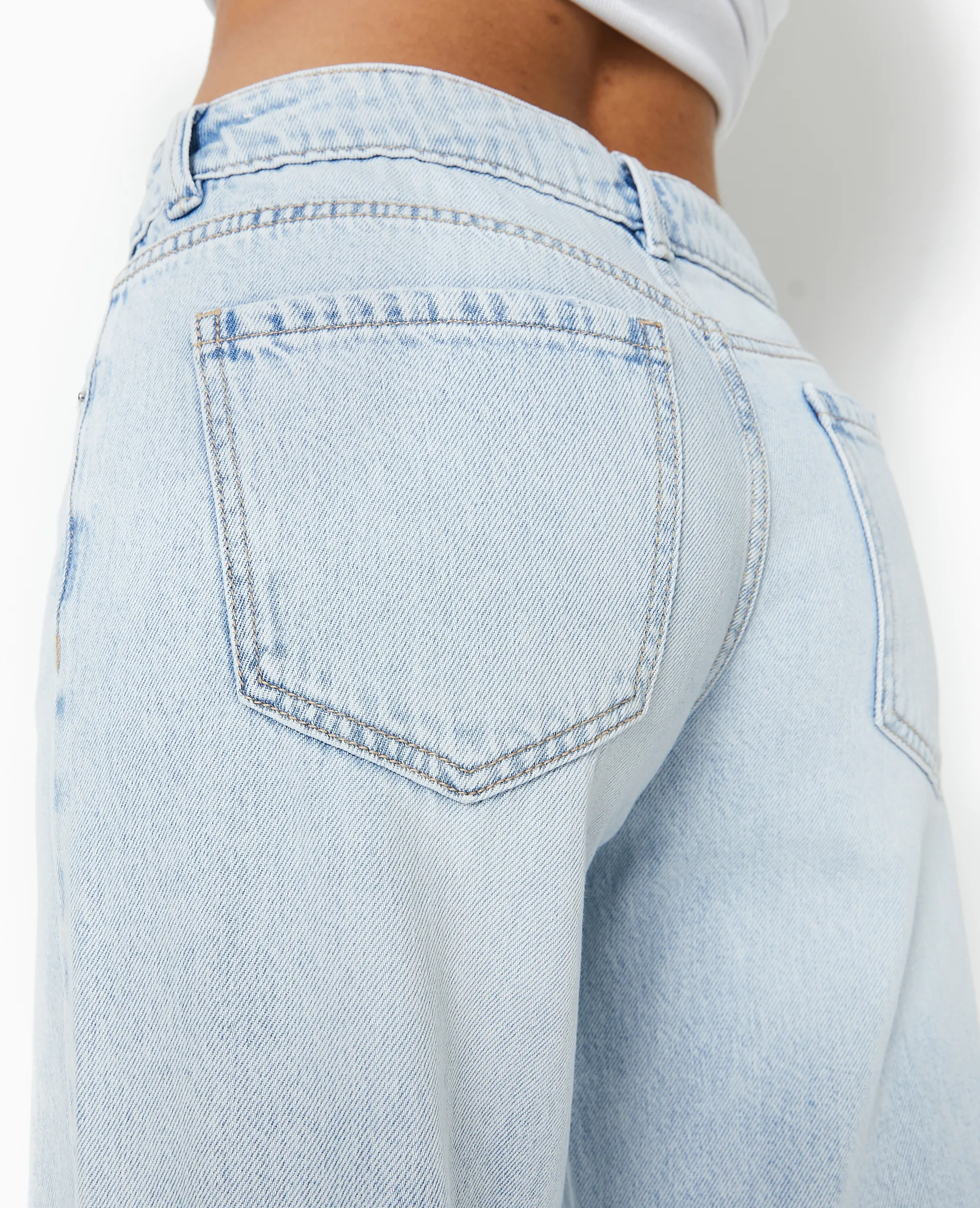 Jean wide taille basse destroy