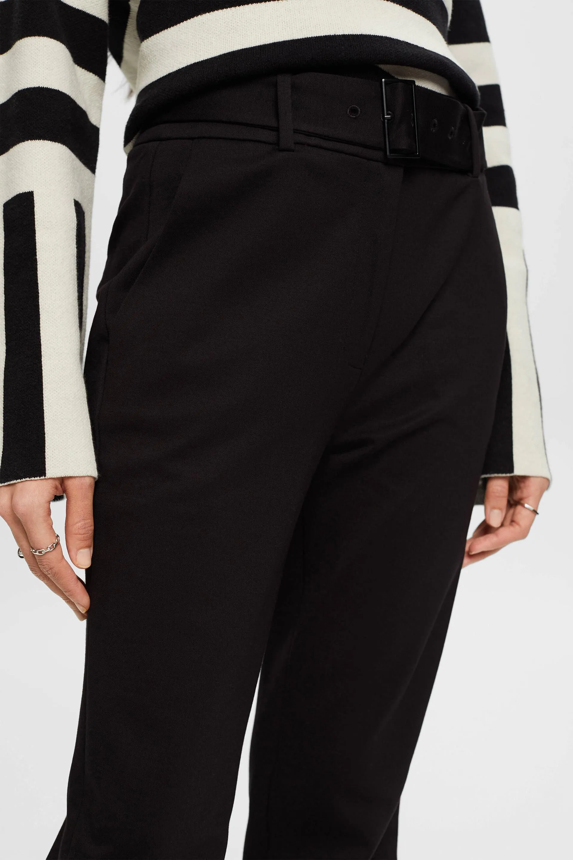 Pantalon taille haute à ceinture