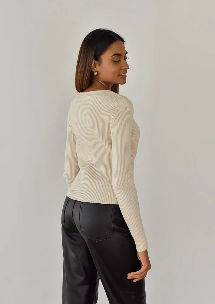 Pull cache-coeur en maille côtelée beige