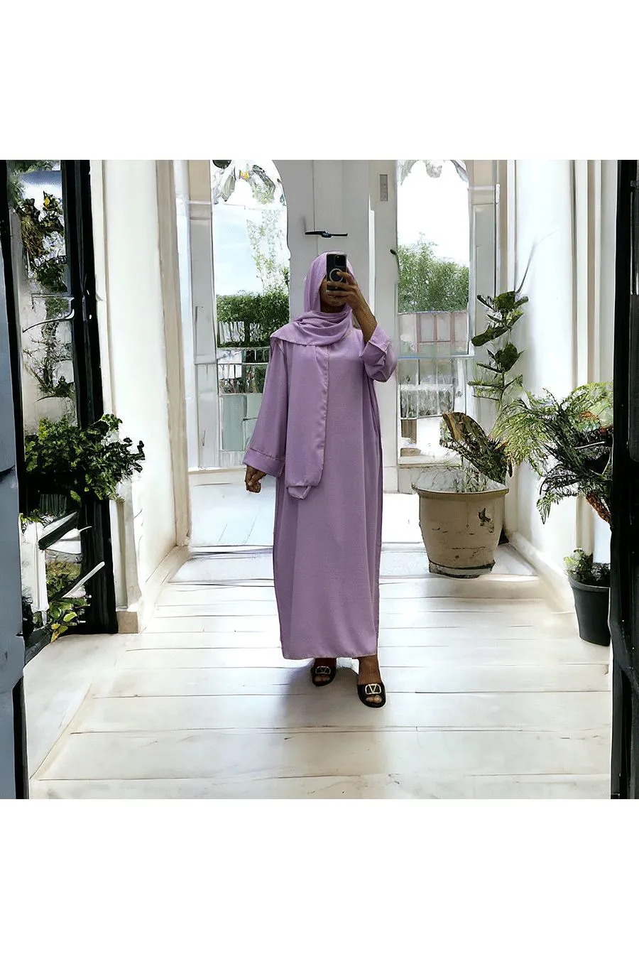 Robe abaya couleur lilas avec foulard  intégré 