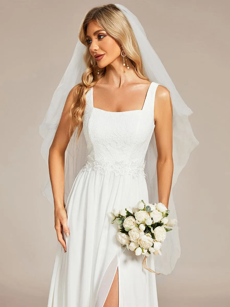 Robe de Mariée minimaliste en dentelle avec encolure carrée