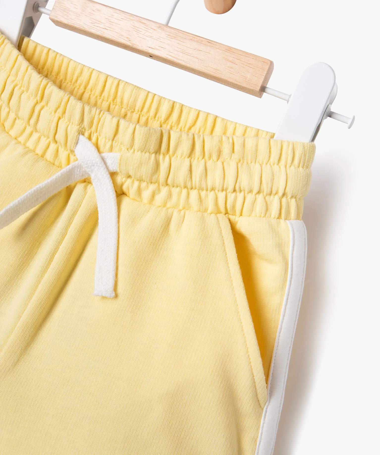 short en maille et taille elastique bebe fille jaune shorts