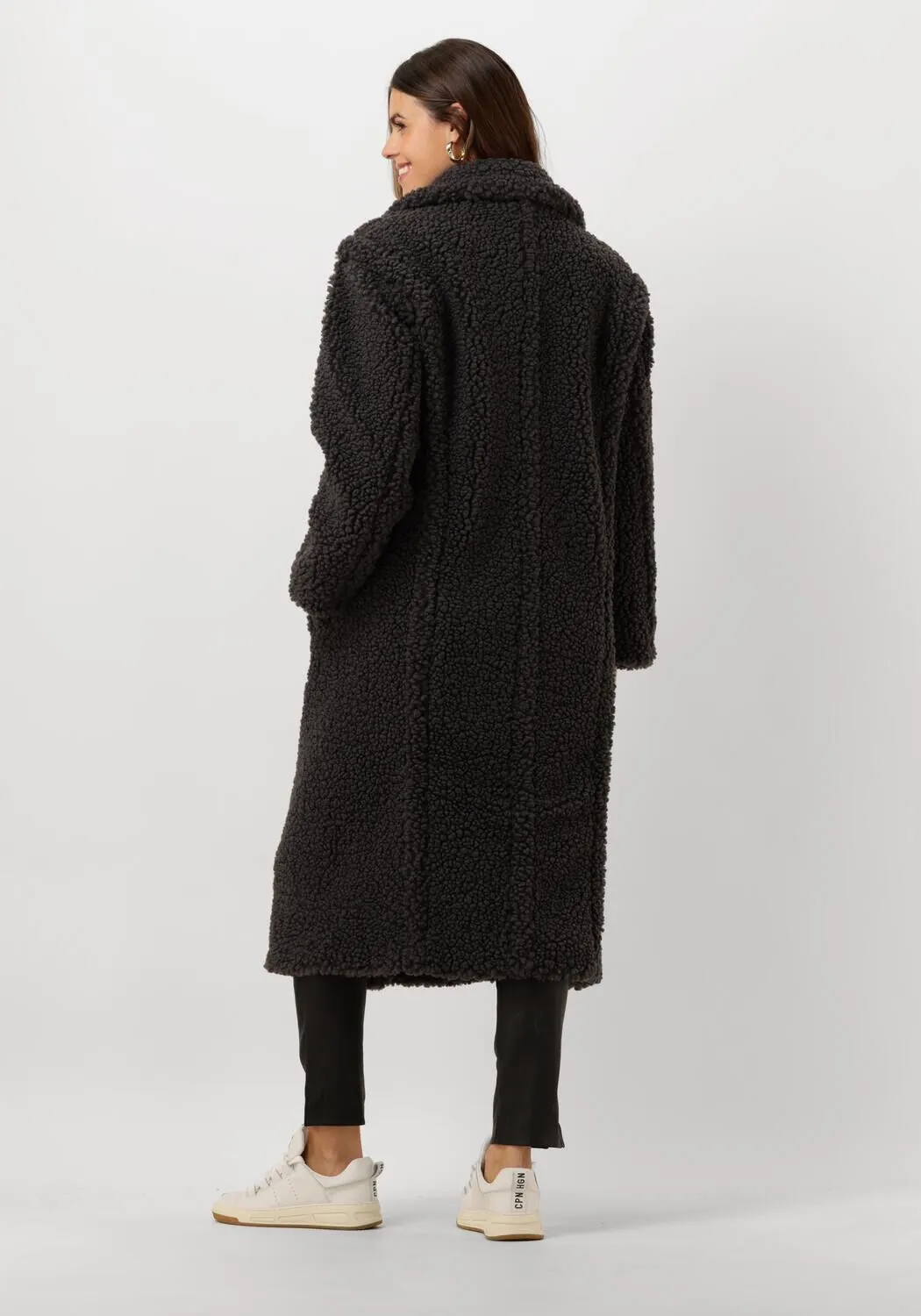 ugg manteau teddy gertrude long teddy coat en noir