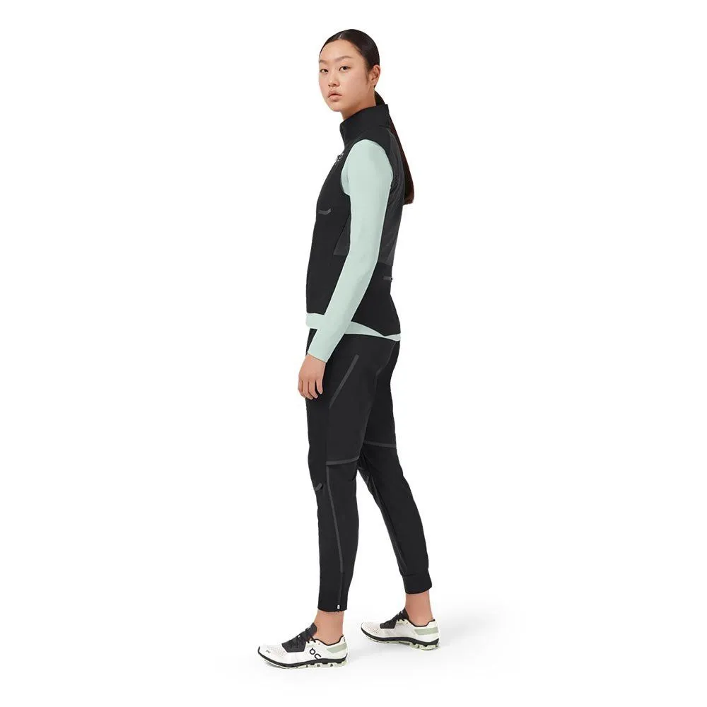 Vêtements de sport On Running Femme | Veste de running légère sans manche On Weather Vest Black pour femme | 210.00242